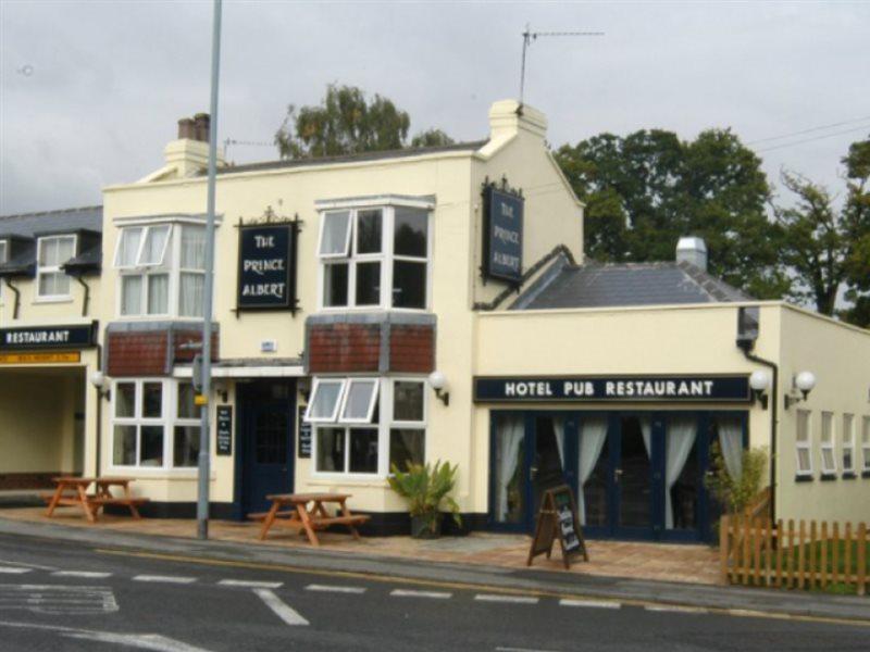ווינדזור The Prince Albert Pub & Hotel מראה חיצוני תמונה