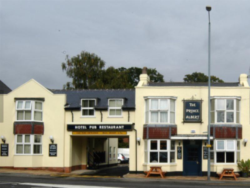 ווינדזור The Prince Albert Pub & Hotel מראה חיצוני תמונה