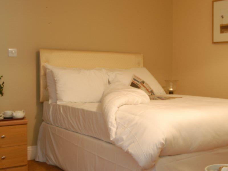 ווינדזור The Prince Albert Pub & Hotel מראה חיצוני תמונה