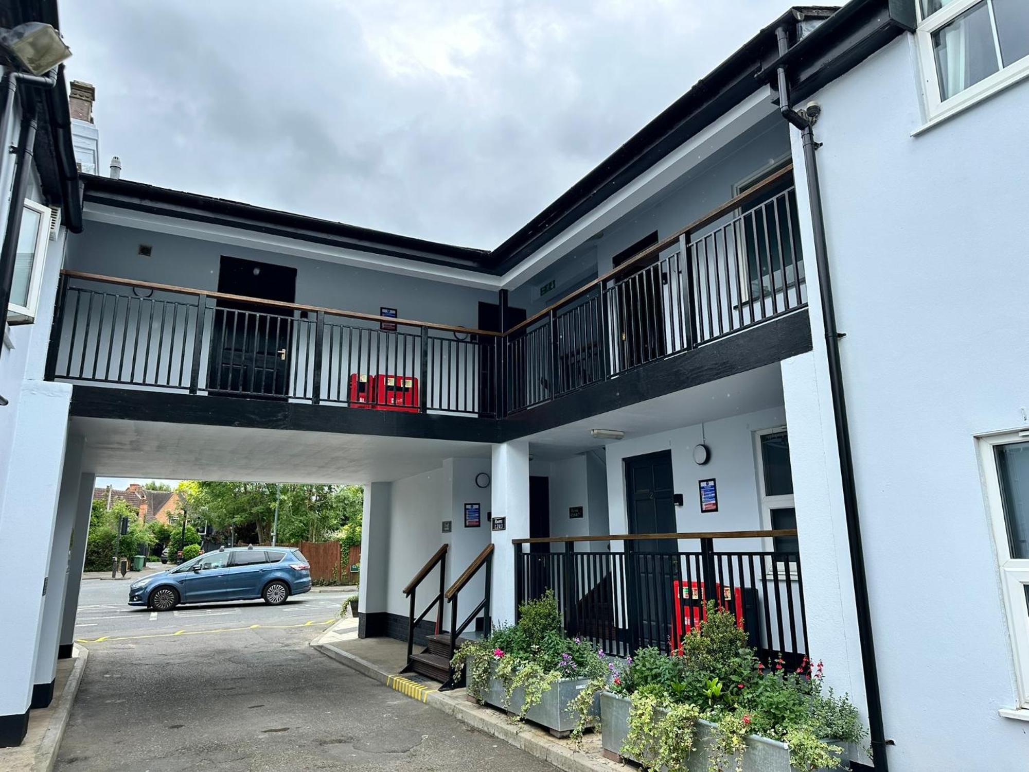 ווינדזור The Prince Albert Pub & Hotel מראה חיצוני תמונה